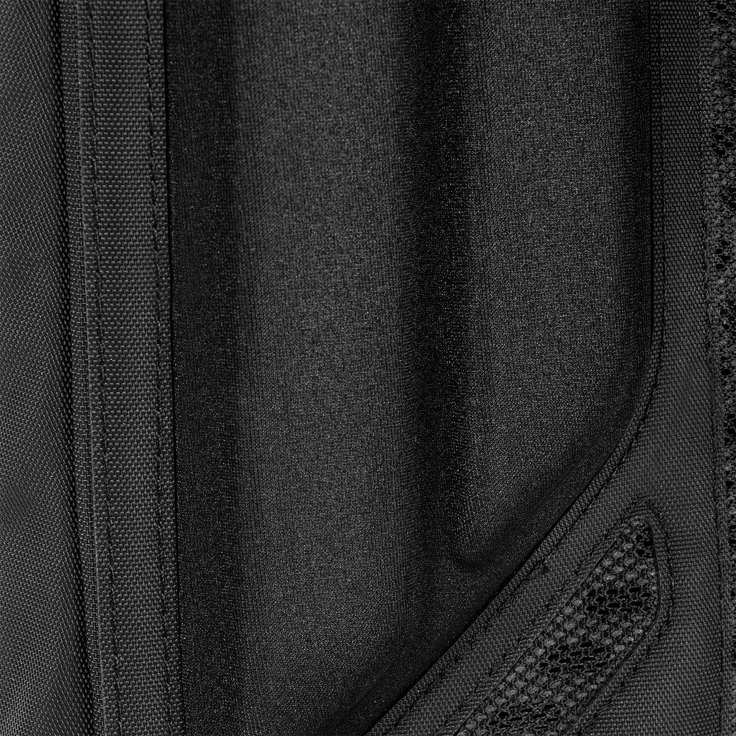 paragon-hydration-pack-a2 Paragon_Black_Texture.png